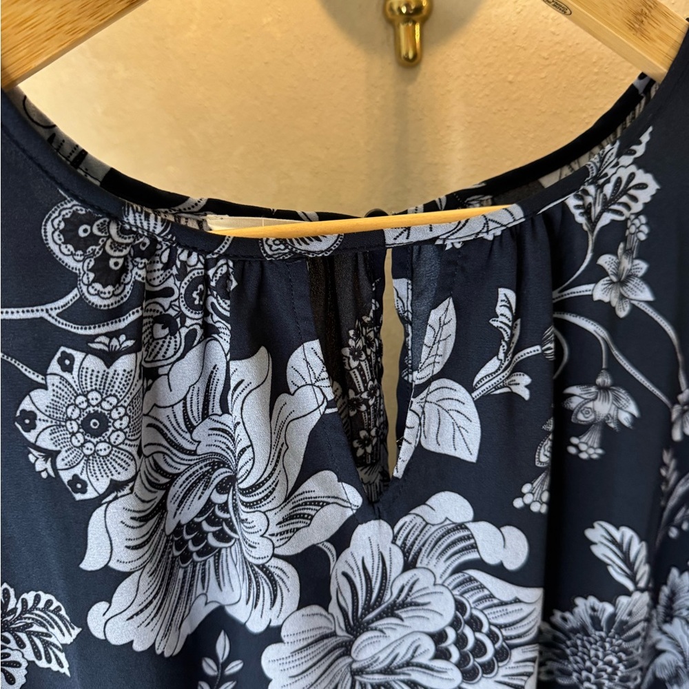 Maurices Navy and White Floral Long-Sleeve Tunic - Picture 3 of 6